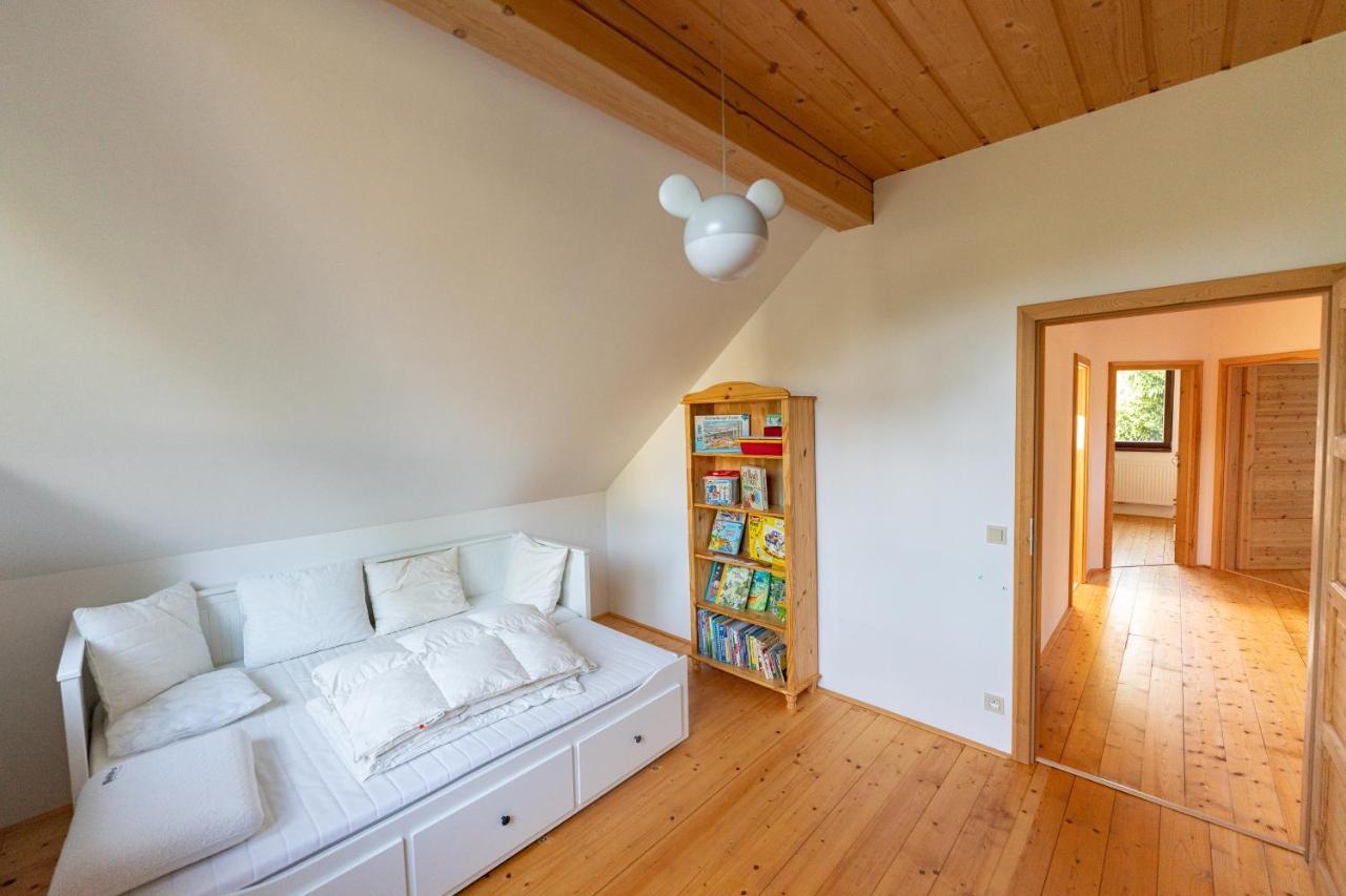 Moderni Sumavska Roubenka S Vyhledem Na Boubin Villa Vimperk Exterior foto